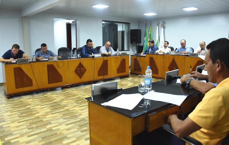 Plenário aprova em 1ª discussão lei que proíbe apreensão de veículo com IPVA atrasado